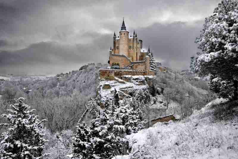 Ruta en autocaravana por los paisajes con nieve más bonitos de España