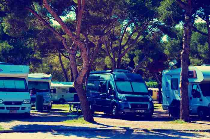 El Garrofer: el camping que quiere a los furgoneteros