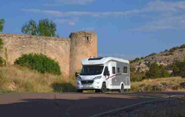 Aragón en autocaravana: la comunidad apuesta por el turismo itinerante