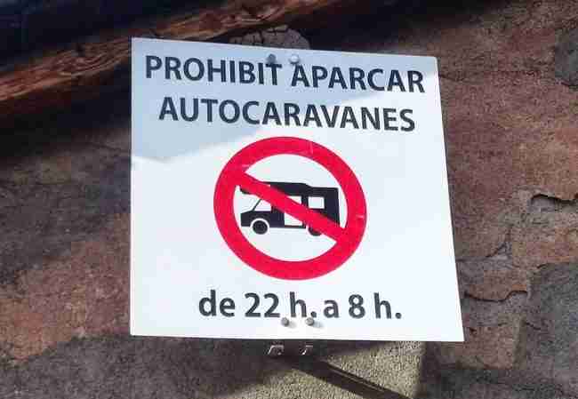 Firmas para acabar con las multas a autocaravanistas por estacionar