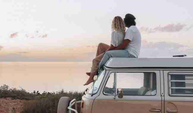 Escapada romántica en autocaravana: 10 pueblos para celebrar el amor