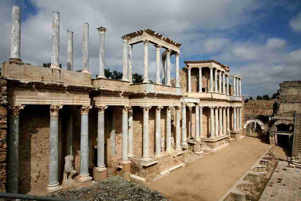 teatro romano de merida - turismo con autocaravanas y campers en Extremadura