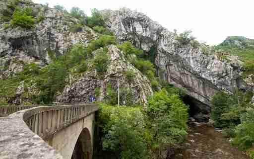 cueva devoyu parque natural de redes asturias como ir a la cueva deboyu