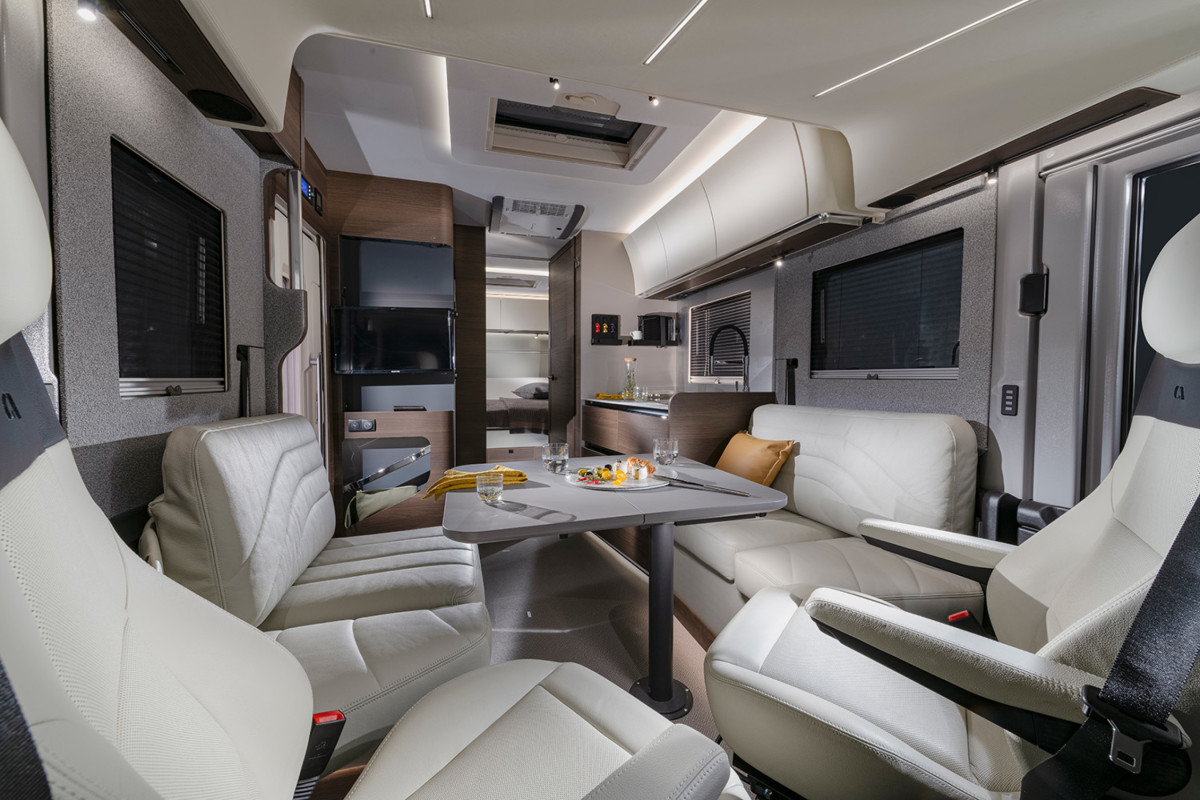 Adria Supersonic II: interior de lujo y tecnología del futuro