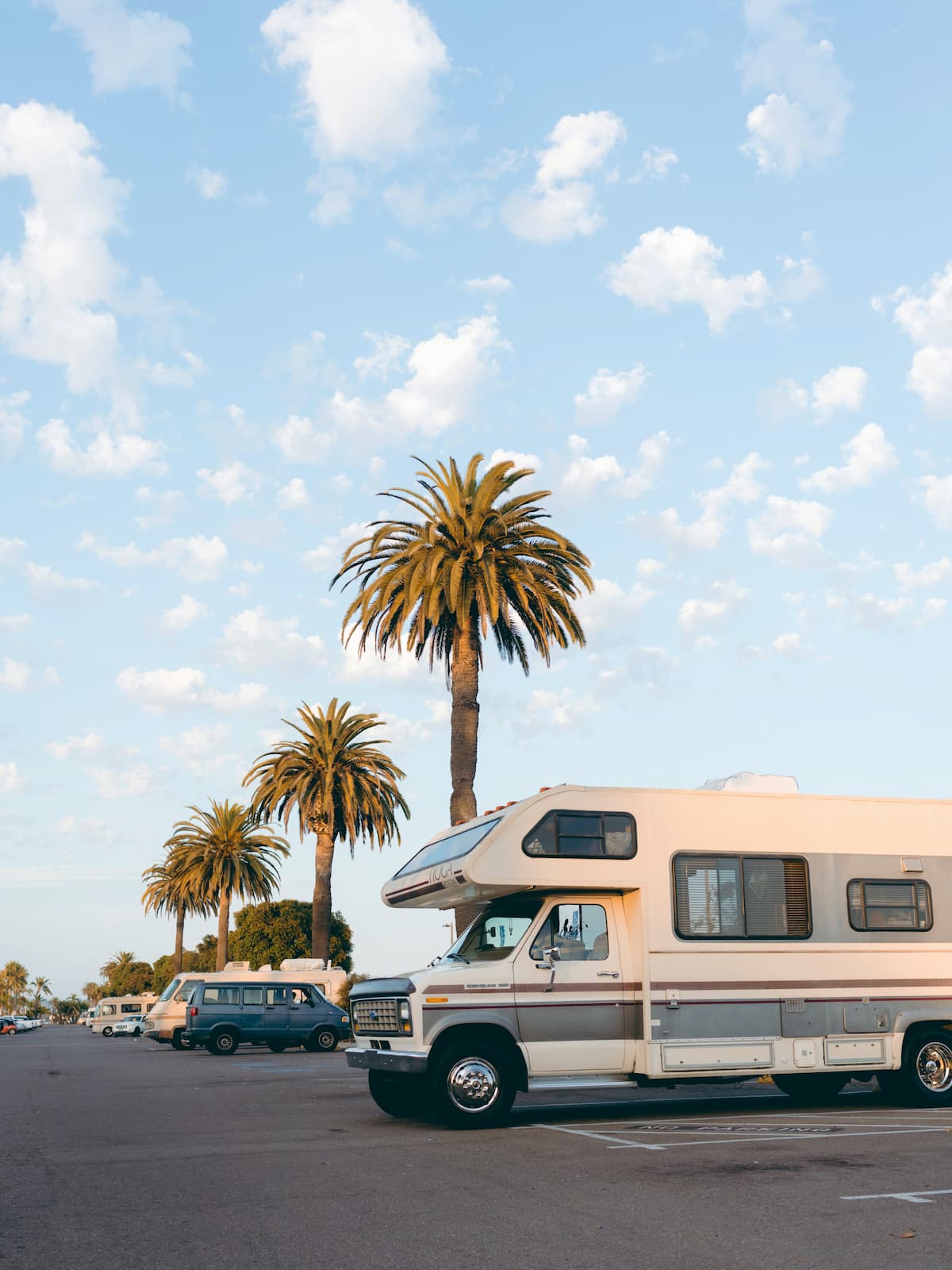 Comparativa entre Autocaravanas perfiladas, capuchinas e integrales